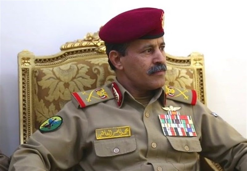 وزیر الدفاع الیمنی یؤکد استکمال الجهوزیة لشن هجوم استراتیجی شامل یشل قدرات العدو