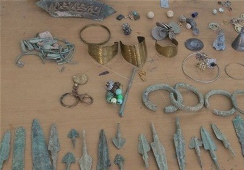کشف اشیاء عتیقه با قدمت بیش از یک‌هزار سال در گنبدکاووس