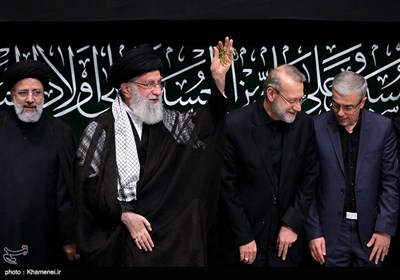 دومین شب عزاداری محرم در حسینیه امام خمینی(ره) با حضور رهبر معظم انقلاب 
