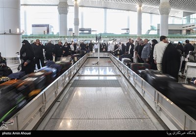 تحویل چمدان های زائران ایرانی