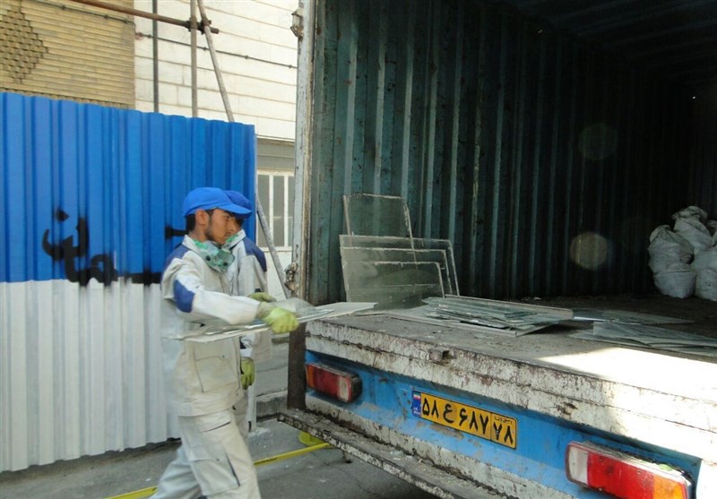اجرای طرح جمع‌آوری ضایعات شیشه از ساختمان‌های در حال تخریب