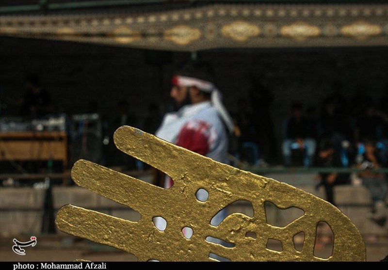 شبیه‌خوانی شهادت حضرت عباس(ع) در ده‌زیار کرمان به روایت تصویر