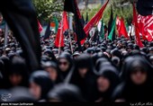 عزاداری ظهر عاشورا در میدان شهید طهرانی مقدم