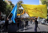 دسته ی عزاداری ظهر عاشورا در محله پیروزی