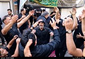دسته ی عزاداری ظهر عاشورا در محله پیروزی
