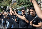 دسته ی عزاداری ظهر عاشورا در محله پیروزی