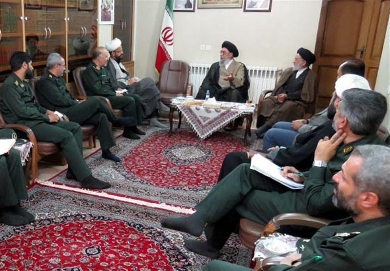 امام جمعه اصفهان: بسیجیان برا‌ی هدایتگری در جامعه‌ باید آمادگی داشته باشند