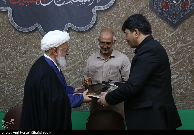 آیین تجلیل از دست‌اندرکاران اجلاسیه بین‌المللی پیرغلامان حسینی یزد به روایت تصویر