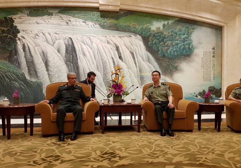 سرلشکر باقری با فرمانده نظامی منطقه شانگهای دیدار کرد