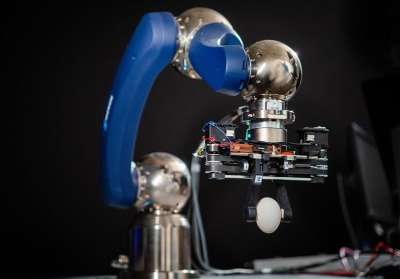 ساخت بازوی رباتیک با دقت دست انسان توسط یک محقق ایرانی