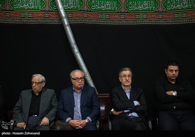 مسعود خوانساری رئیس اتاق بازرگانی تهران در مراسم تشییع اسدالله عسگراولادی