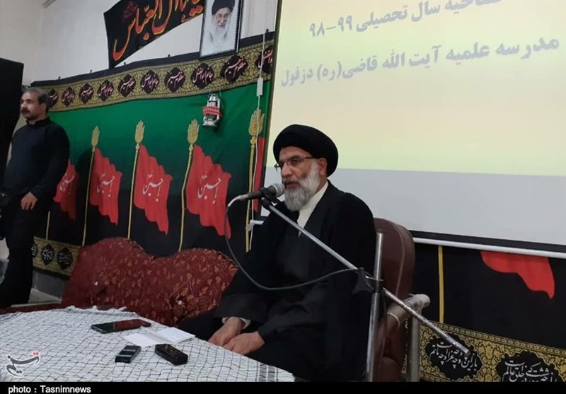 خوزستان|حوزه‌های علمیه باید نیازهای جامعه را در زمینه تربیت عالم دینی تامین کنند