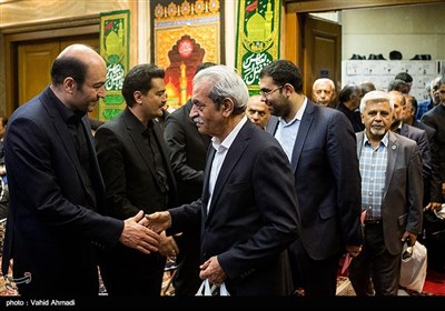 غلامحسین شافعی رئیس اتاق بازرگانی در مراسم ترحیم اسدالله عسگراولادی