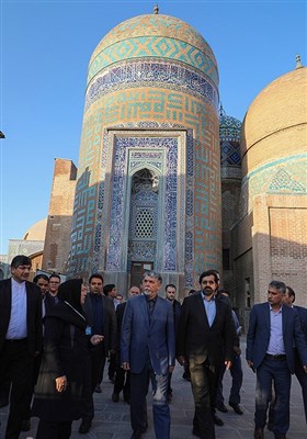بازدید سیدعباس صالحی، وزیر فرهنگ و ارشاد اسلامی از آرامگاه شیخ صفی‌الدین اردبیلی 