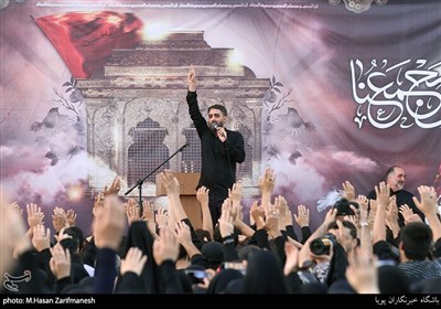مداحی محمدحسین پویانفر در اجتماع بزرگ عاشقان اربعین حسینی