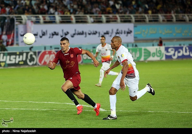 جام حذفی فوتبال| پیروزی فولاد مقابل فجر سپاسی در 45 دقیقه نخست