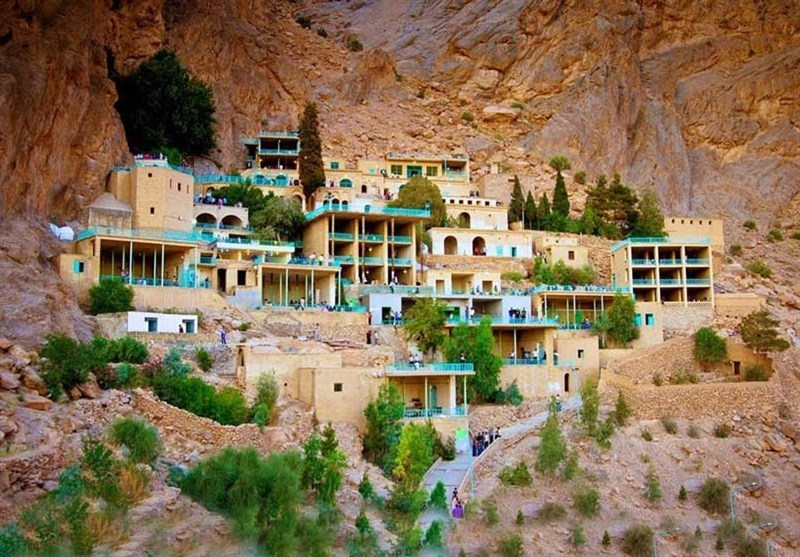 Chak Chak Shrine in Iran&apos;s Ardakan