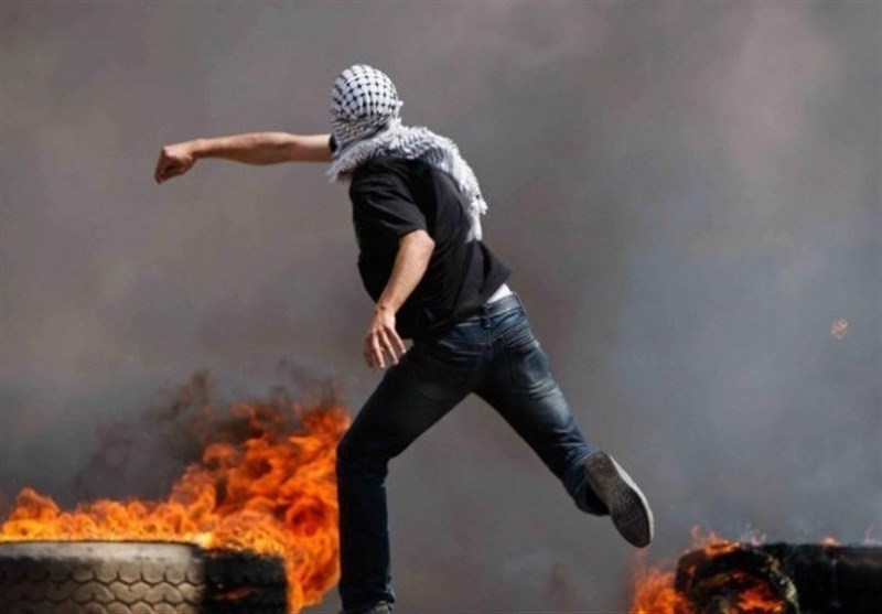 اندلاع مواجهات بین الفلسطینیین وقوات الاحتلال فی القدس المحتلة