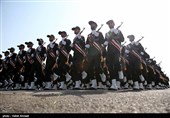 رژه نیروهای مسلح در استان یزد برگزار شد