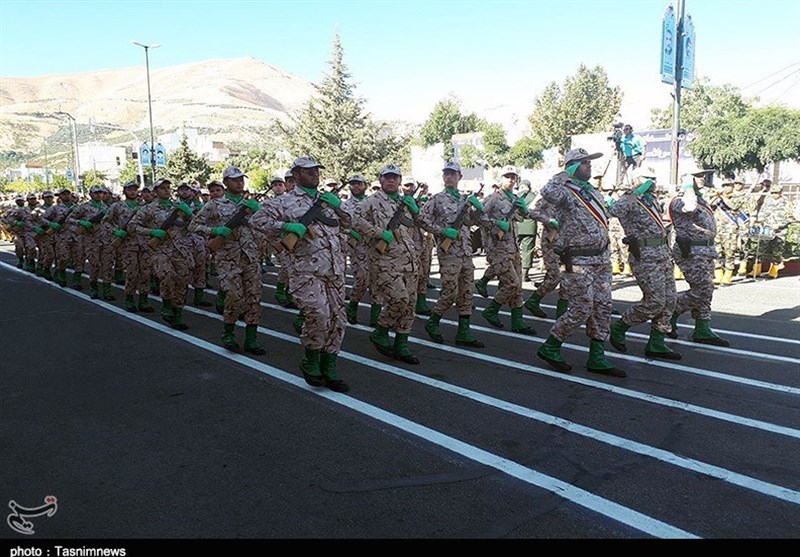 رژه مقتدرانه نیروهای مسلح در استان کردستان برگزار شد + تصاویر