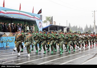مراسم رژه نیروهای مسلح استان در نخستین روز هفته دفاع مقدس در گرگان