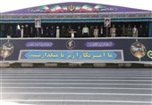 رژه نیروهای مسلح در استان کرمانشاه برگزار شد + تصاویر