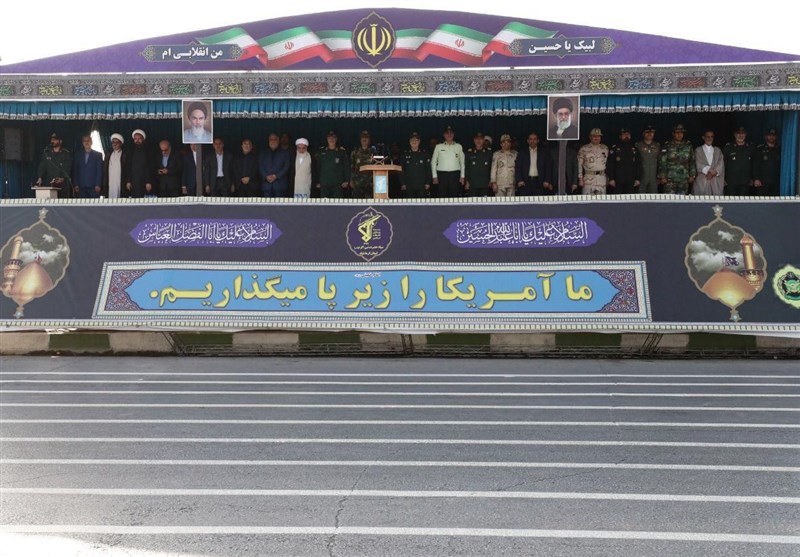 رژه نیروهای مسلح در استان کرمانشاه برگزار شد + تصاویر