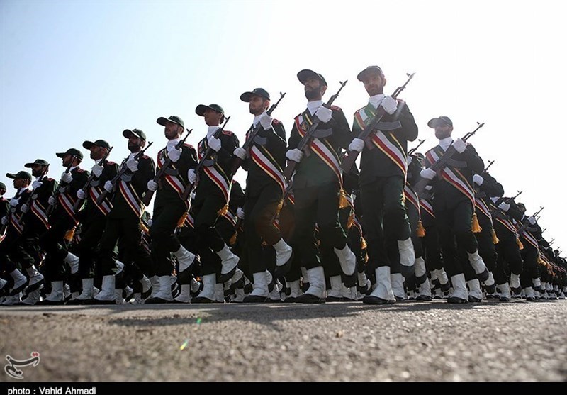 Iran Holds Military Parades to Mark Sacred Defense Week (+Video)