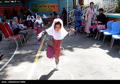 جشن شکوفه‌ها در همدان