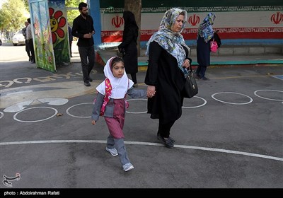 جشن شکوفه‌ها در همدان