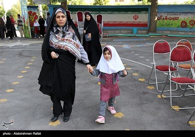 جشن شکوفه‌ها در همدان