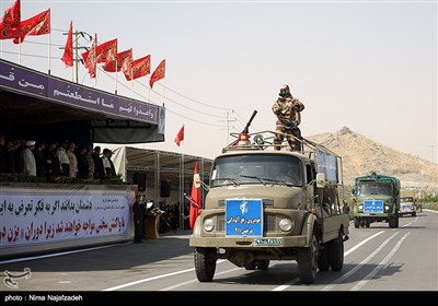 مراسم رژه نیروهای مسلح استان در نخستین روز هفته دفاع مقدس در مشهد