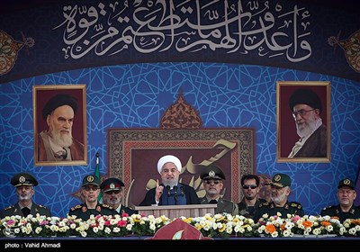 سخنرانی حجت الاسلام حسن روحانی رئیس‌جمهور درمراسم رژه نیروهای مسلح در تهران 