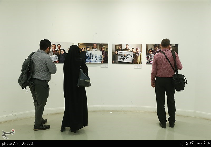 نمایشگاه ملی عکس «قاب فیروزه‌ای» در قم افتتاح شد