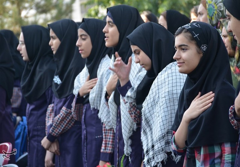زنگ مهر و مقاومت در مدارس کهگیلویه و بویراحمد نواخته شد+تصاویر