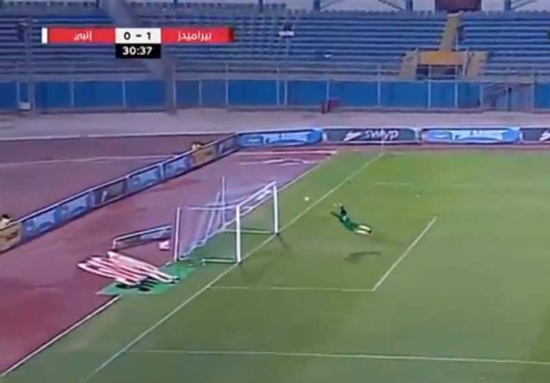 Internet Goes Crazy for Egyptian Goalkeeper after Pulling off Extraordinary Save (+Video)