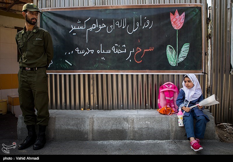 کرمان| مدارس ‌بیش از نیاز مالی به همکاری تربیتی خانواده‌ها نیاز دارند