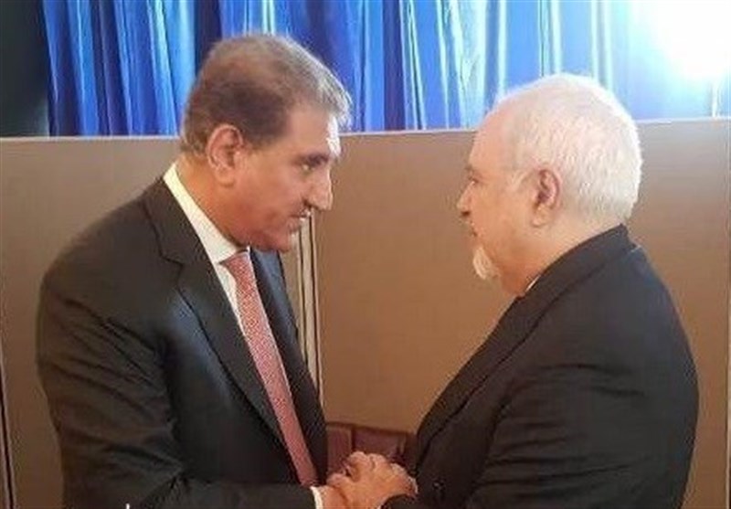 Iranian, Pakistani FMs Discuss Ties, Regional Developments