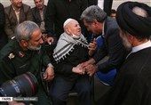 فیلم و تصاویر// تقدیر شهردار تهران از پدر شهیدان عرب سرخی