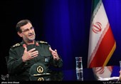 IRGC Closely Confronting US Forces at Sea, Commander Says