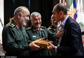 تقدیر از خانواده فرماندهان شهید دوران دفاع مقدس توسط سرلشکر حسین سلامی فرمانده کل سپاه