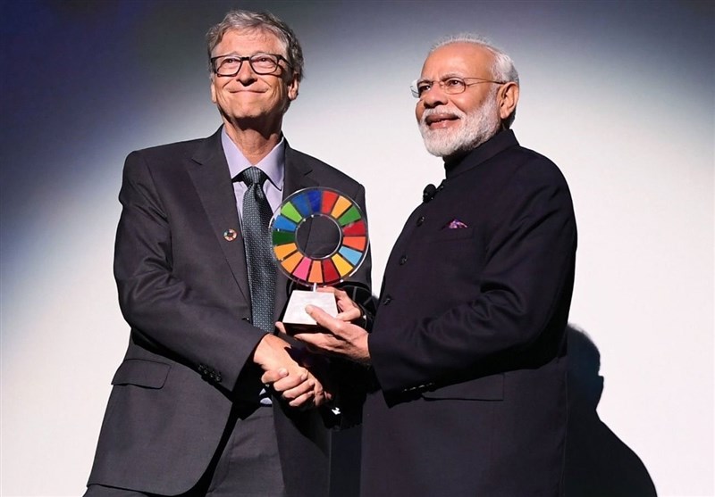 استعفای عضو کشمیری بیناد بیل گتیس در اعتراض به اهدای نشان افتخار به نخست وزیر هند