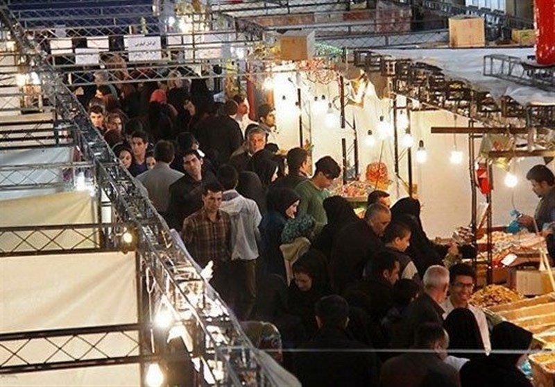 نارضایتی مردم بیرجند از نمایشگاه بوی ماه مهر؛ فروش لواشک و پفیلا ‌و یک سری لوازم‌التحریر بی‌کیفیت