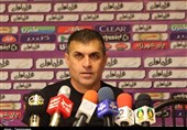 بوشهر| ویسی: امیدوارم تیمم به سمت سکته کامل نرود!/ باید مقابل فولاد «فولادین» بازی کنیم