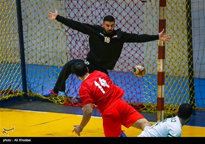 دیدار تیم‌های هندبال ایران و عراق - اصفهان