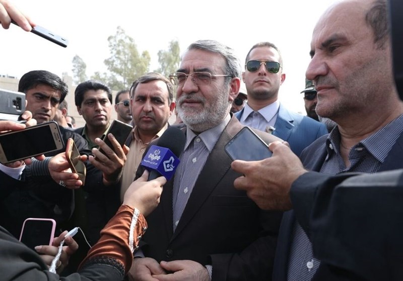 وزیر کشور از مرز مهران وارد عراق شد