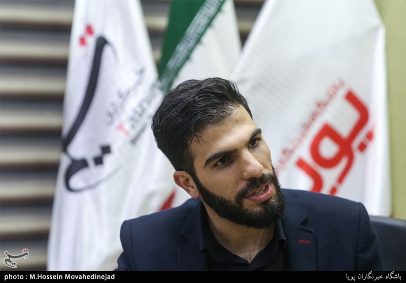 پرچمی: سردار سلیمانی حامی جبهه بین‌المللی شعرای مقاومت است/ جوشش شعر اهل‌بیت شب‌زنده‌داری می‌خواهد