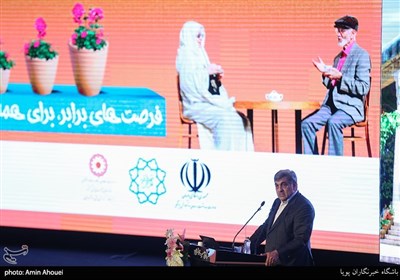  پیروز حناچی شهردار تهران در مراسم روز جهانی سالمند