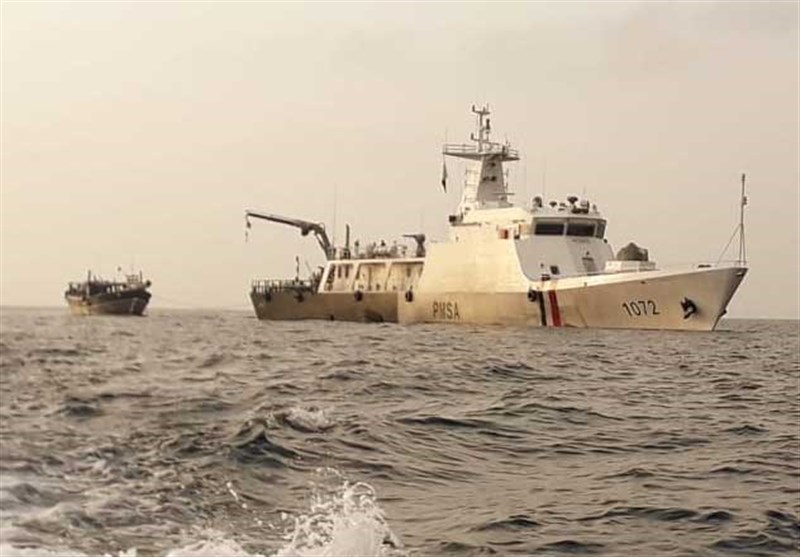 نیروی دریایی پاکستان جان 9 ماهیگیر ایرانی را نجات داد +تصاویر