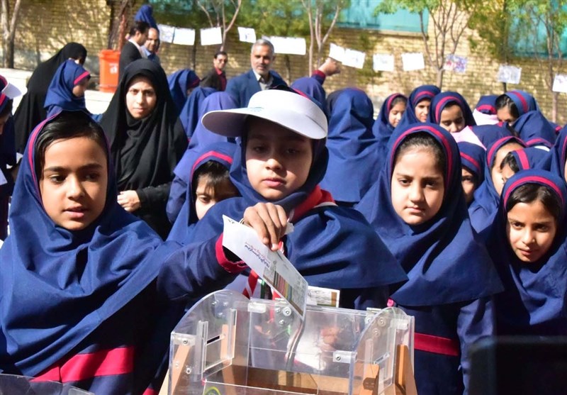 جشن عاطفه‌ها در 2500 مدرسه استان گلستان آغاز شد